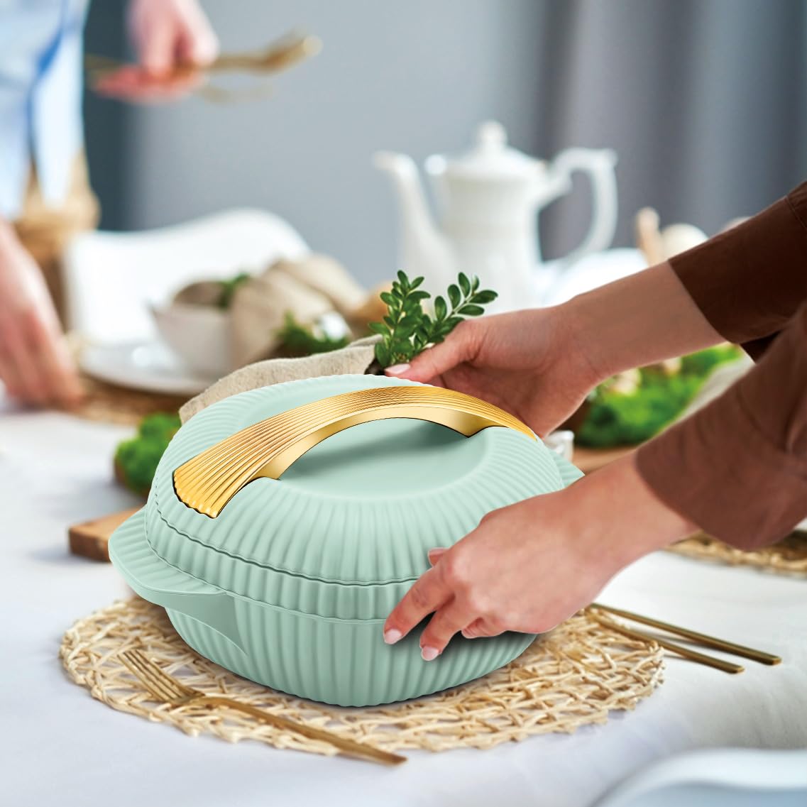 MILTON plastic Oyster 1500 Insulated Casserole | Hot & Cold | Easy to Store |