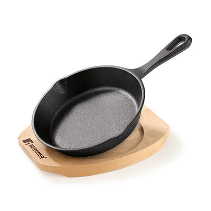 Bergner Mini Cast Iron Pan with Wooden Tray | Black | Even Heat Distribution |